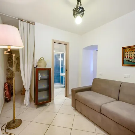 Capitolo Primo Porto Venere