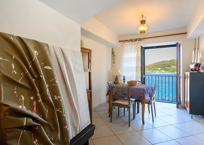 Capitolo Primo * Porto Venere